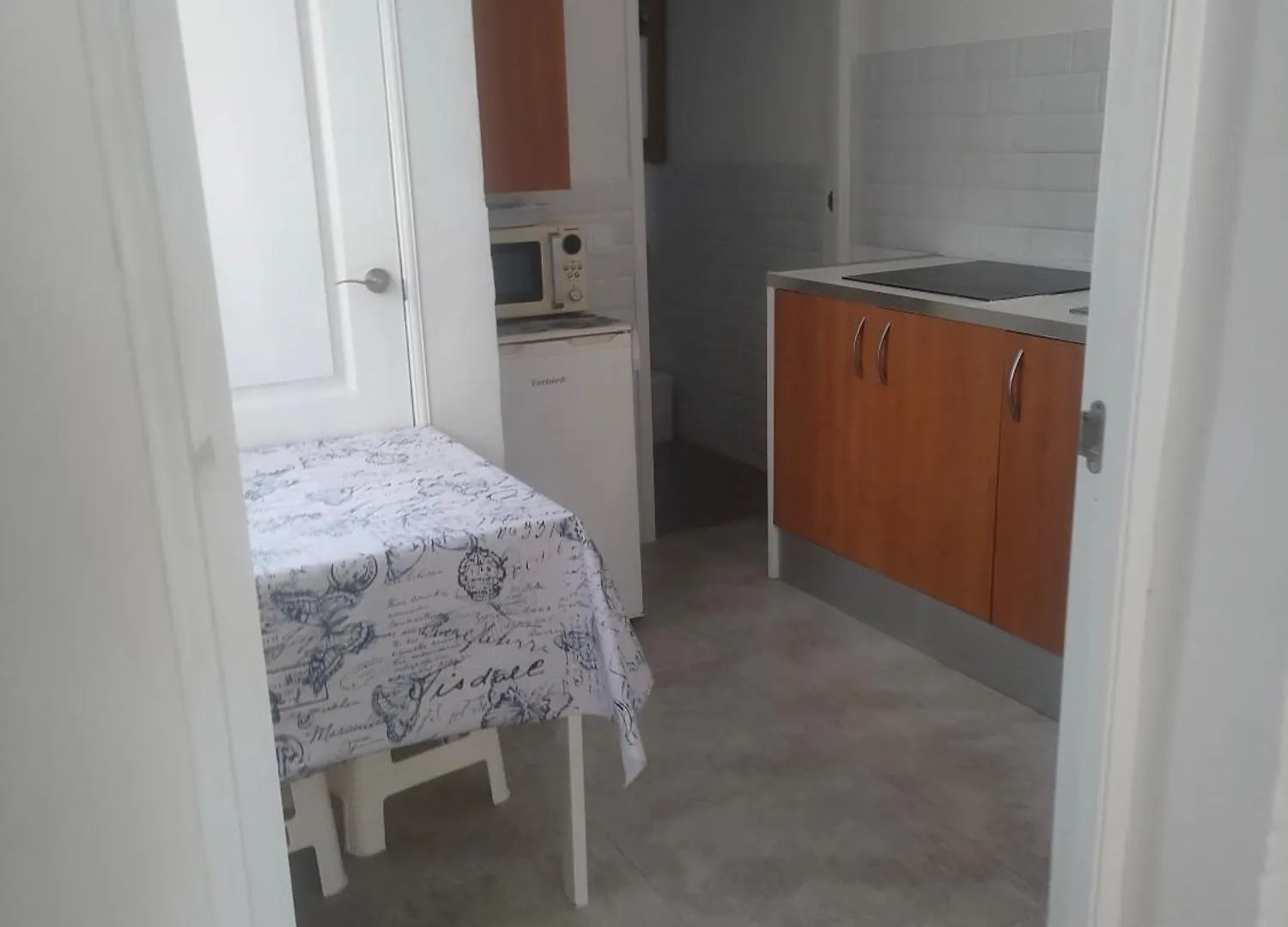 Alba 2 Apartamento Y Alba 3 Habitacion Con Bano 푸에르토델로사리오 0*,  스페인